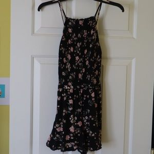 American Eagle Floral Romper (great condition)